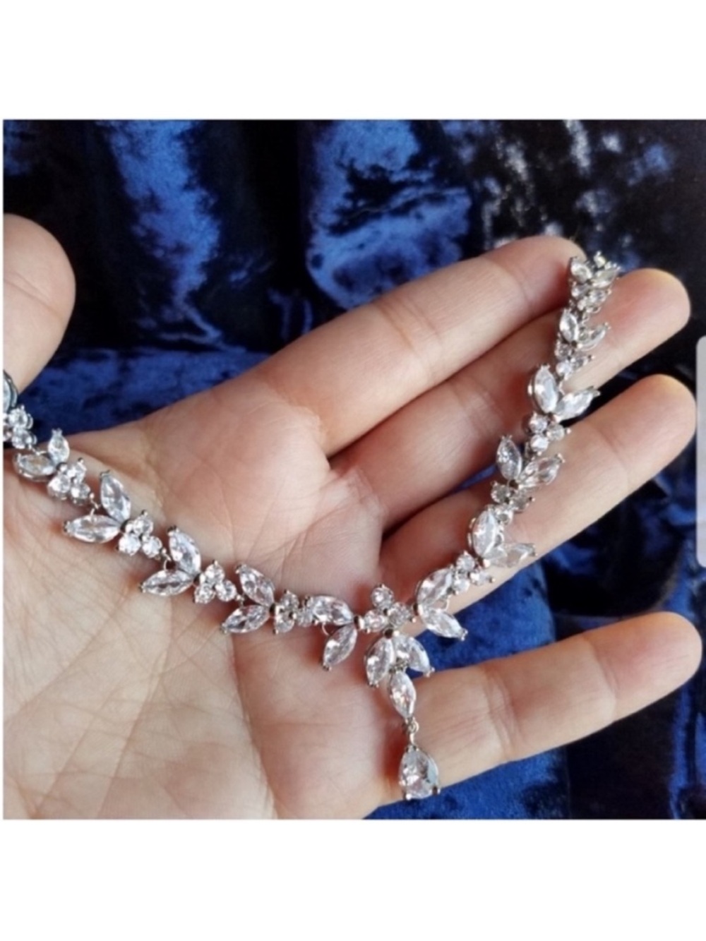 Swarovski Elements Platinum Marquis Teardrop Leaf Necklace & Earrings SET - Picture 7 of 16